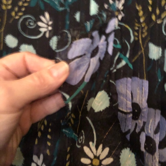 New with Tag Women’s Banana Republic Ruffle Front Flower Print Blouse - Picture 5 of 6